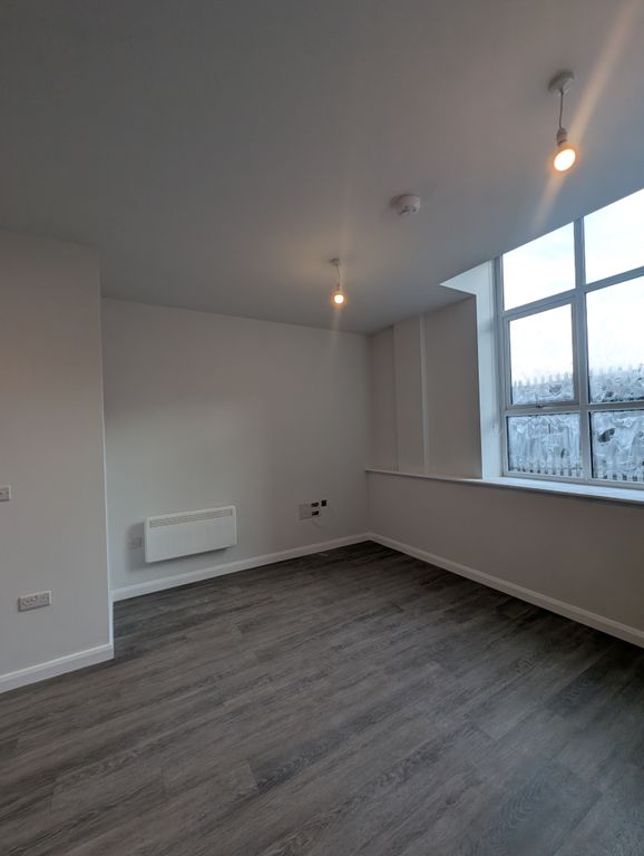 Property photo 3 of 4 Living Room