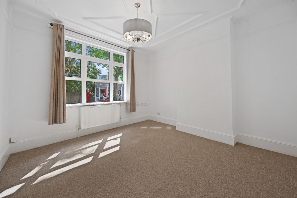Property photo 3 of 11 Jpg