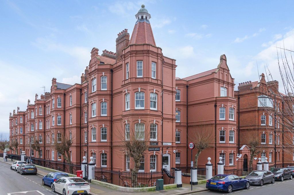 Property photo 3 of 12 Image