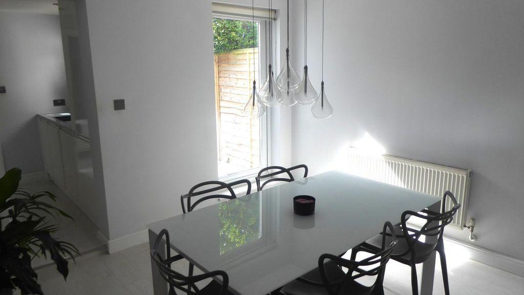 Property photo 3 of 14 Dining Area View
