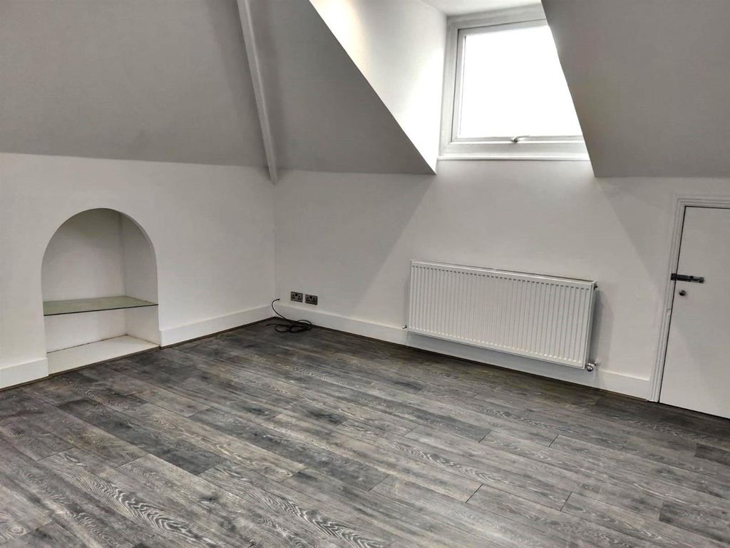 Property photo 3 of 9 c.Jpg