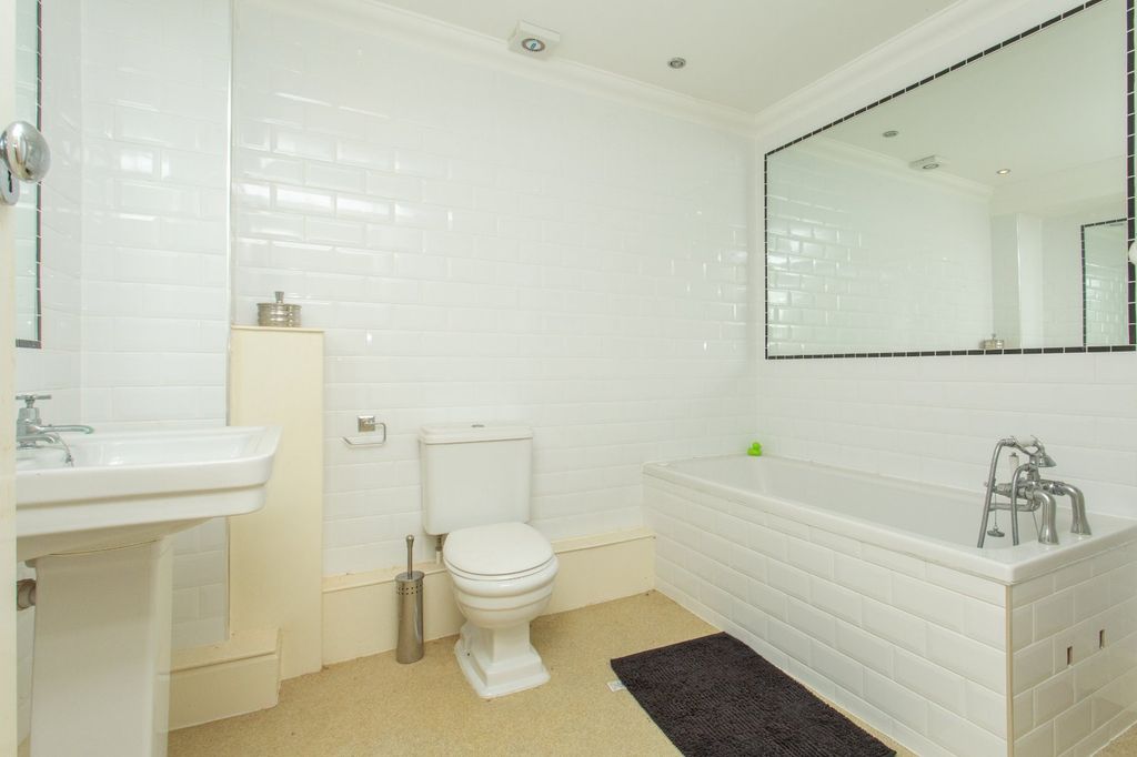 Additional image 22 of 6 bed detached house for saleDurlock Avenue, Ramsgate CT11