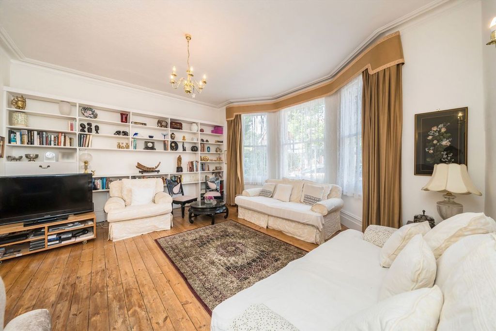 Property photo 2 of 12