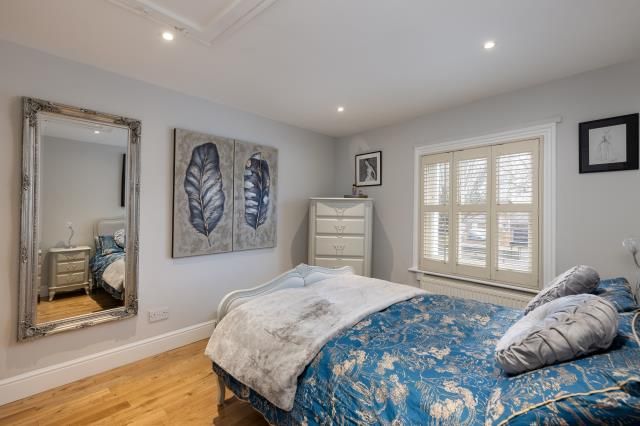 Property photo 1 of 10 Bedroom