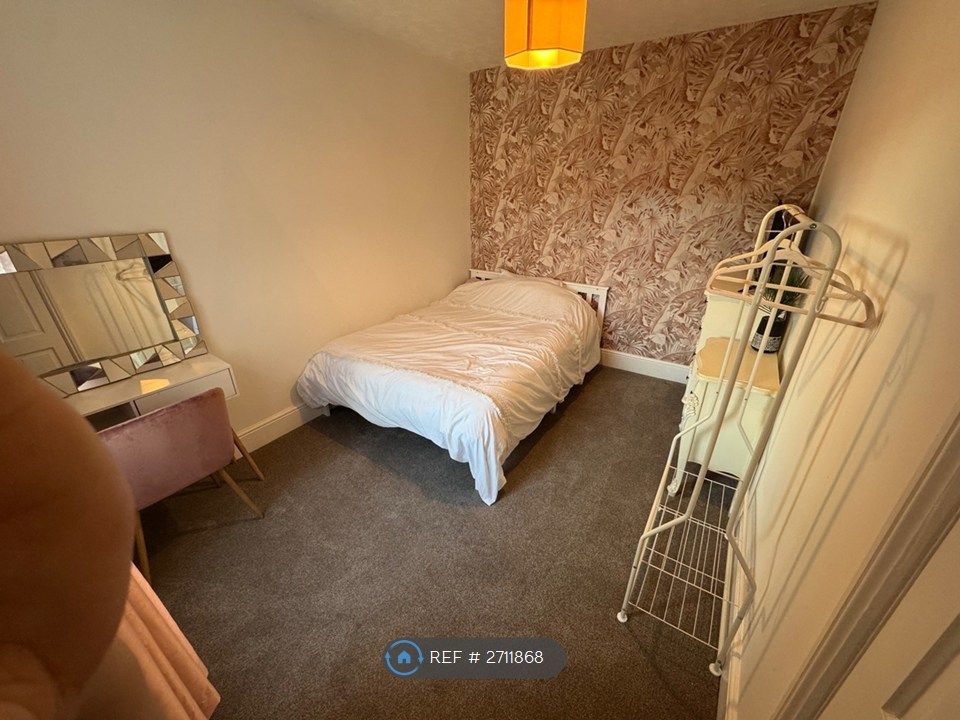 Property photo 1 of 3