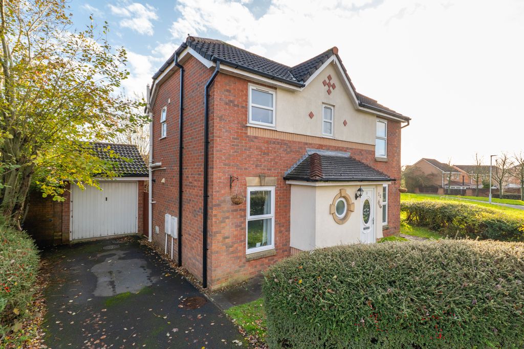 Property photo 1 of 11 Front