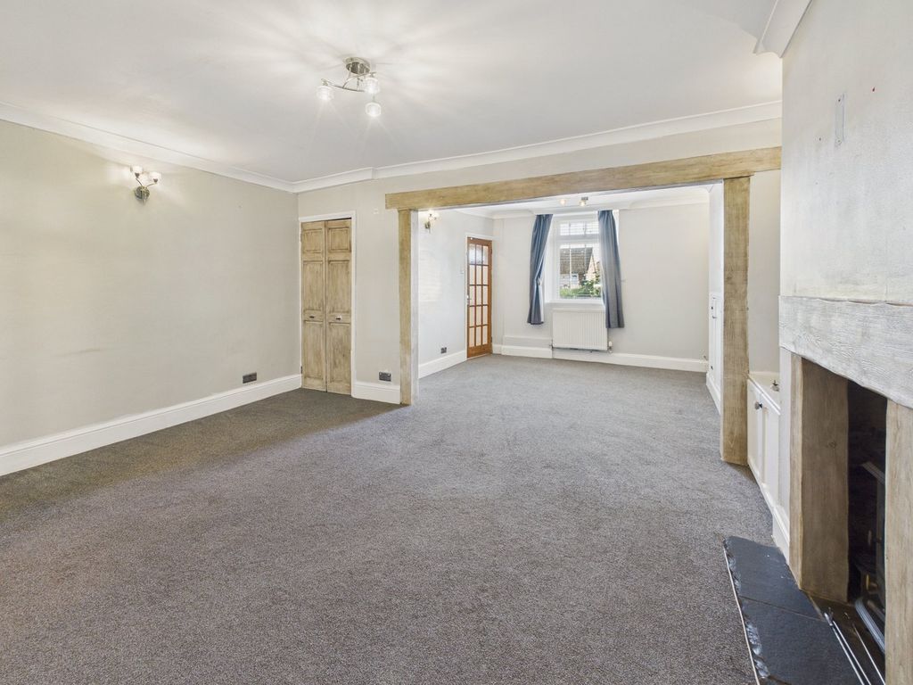 Property photo 2 of 21