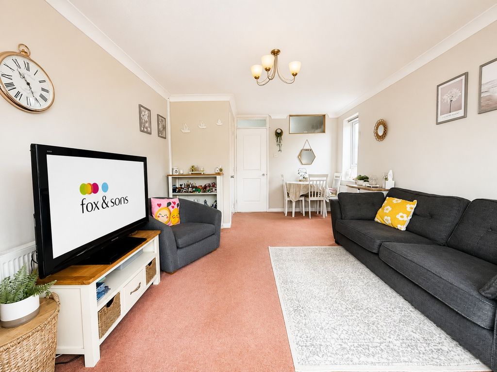 Property photo 2 of 11