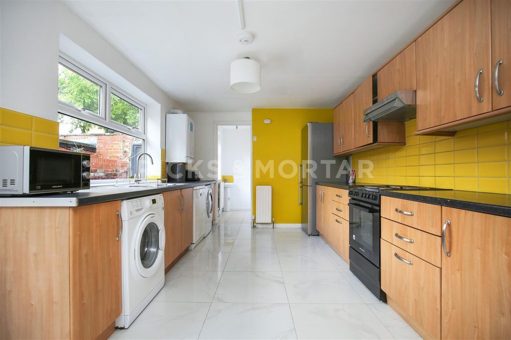 Property photo 3 of 13 0Cma7Zhgnuwhbg9Acpes5Q.Jpg