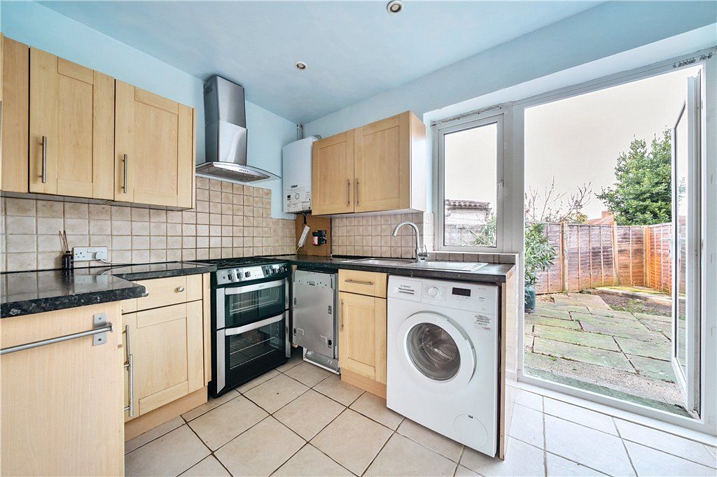 Property photo 3 of 16 Kitchen