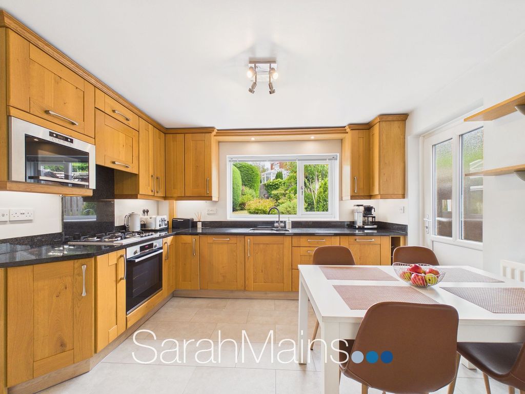 Property photo 2 of 14 Dining Kitchen