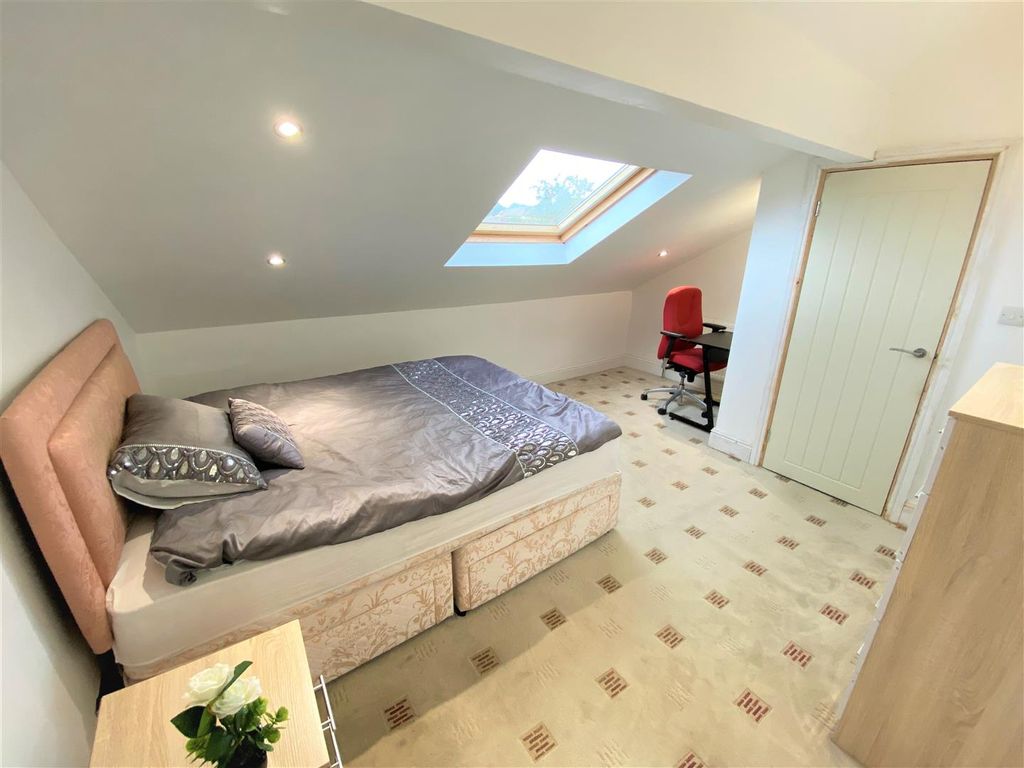 Property photo 2 of 10 Coniston6.Jpg