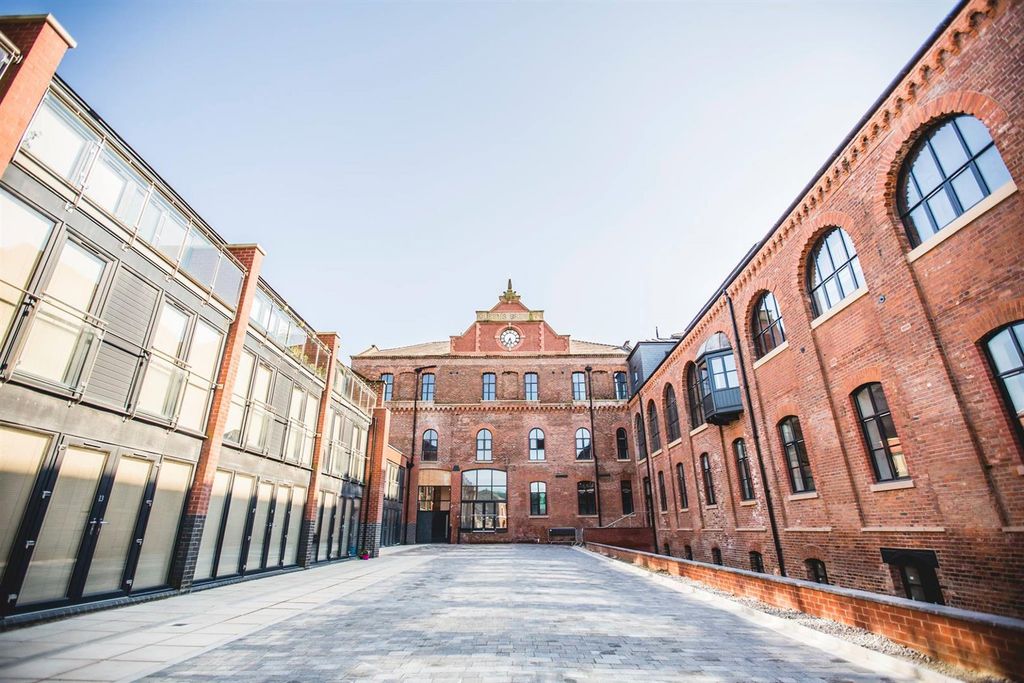 Property photo 1 of 6 Queens Brewery.Jpg
