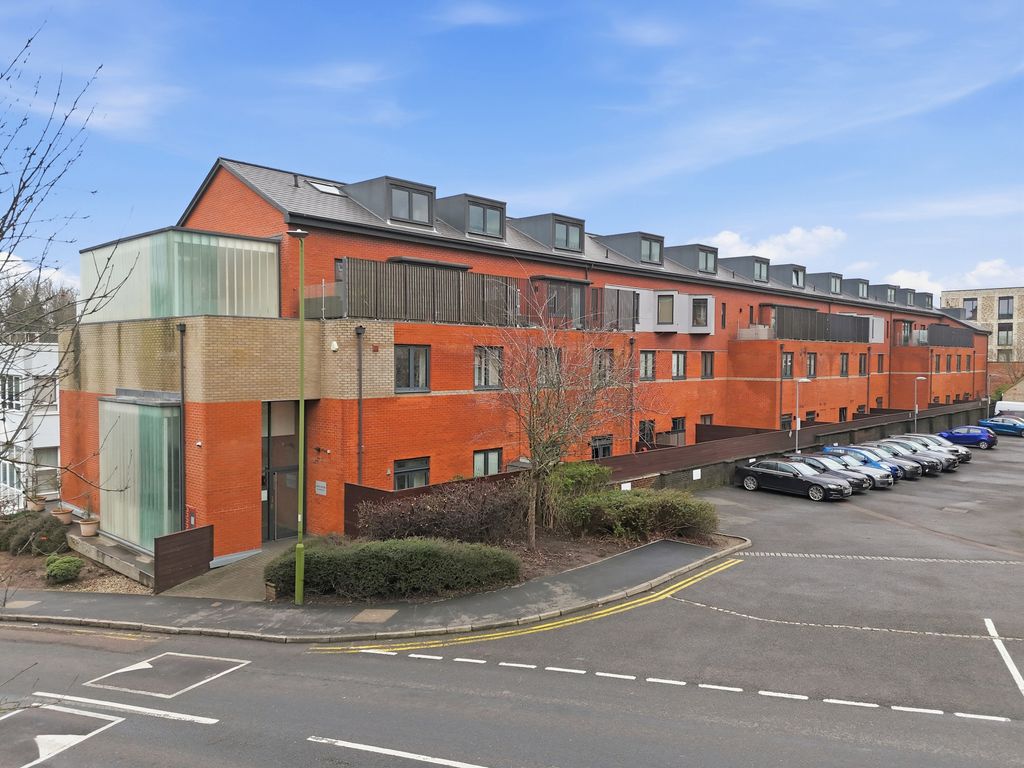 Property photo 1 of 12