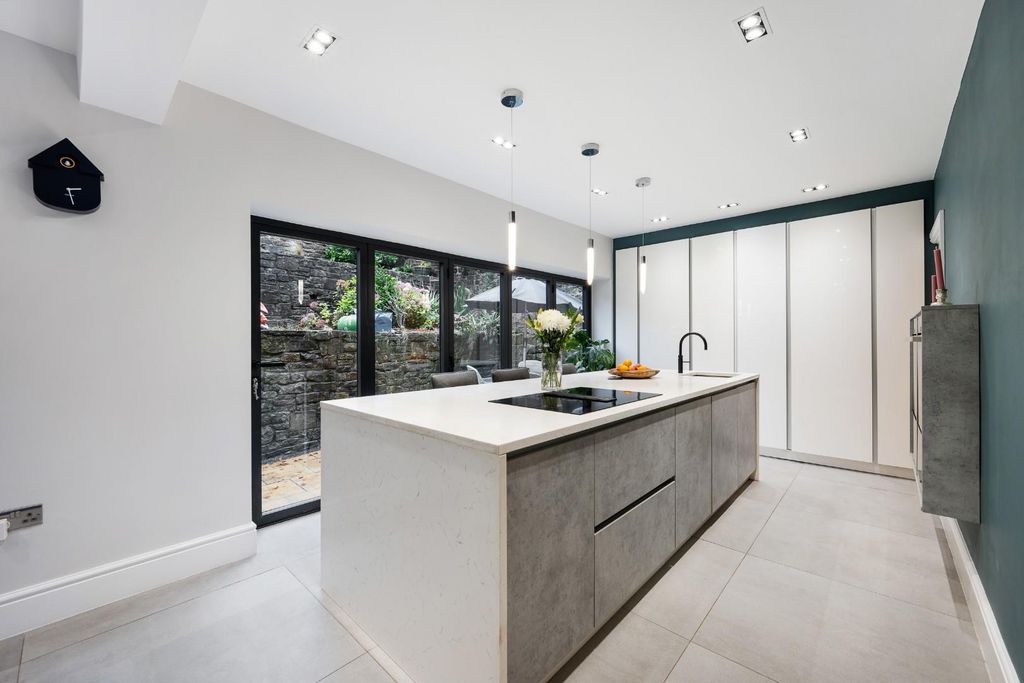 Property photo 3 of 55 Elderstone Hdr-33.Jpg