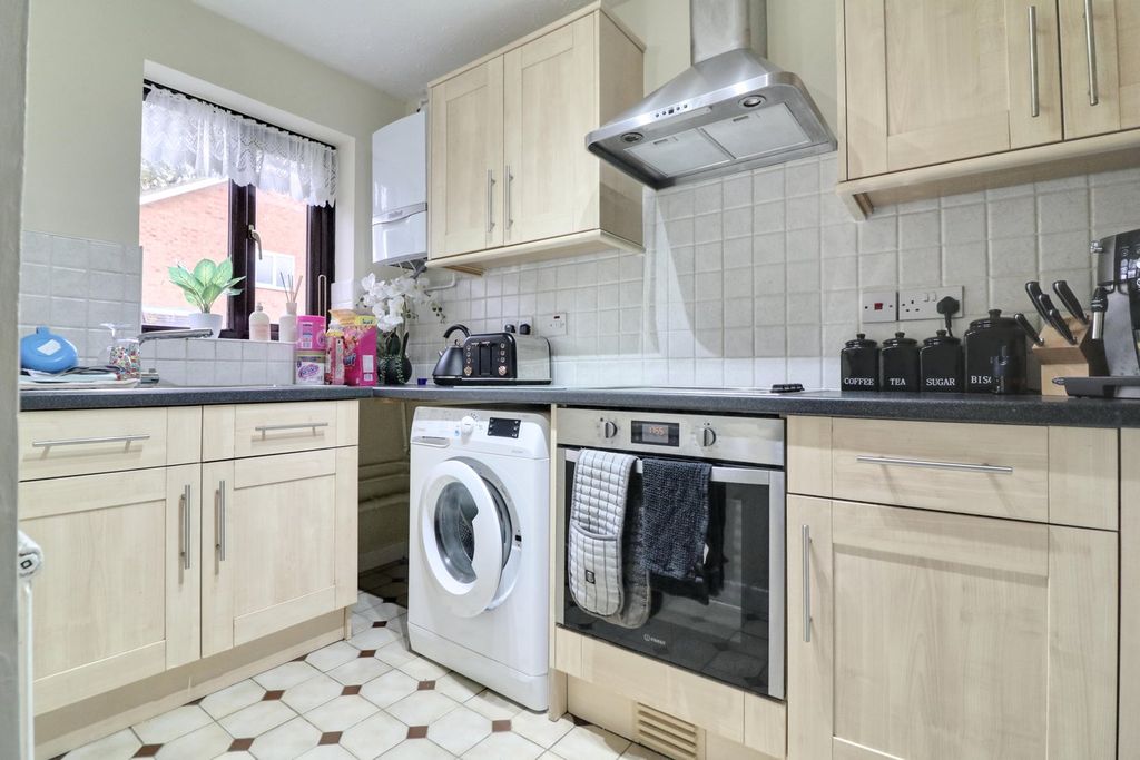 Property photo 2 of 12