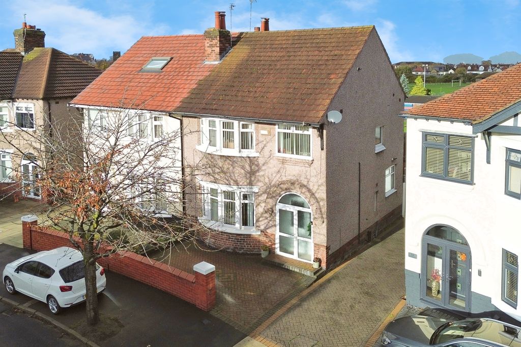 Property photo 1 of 24