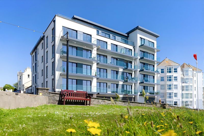 Property photo 1 of 9 Photo 9