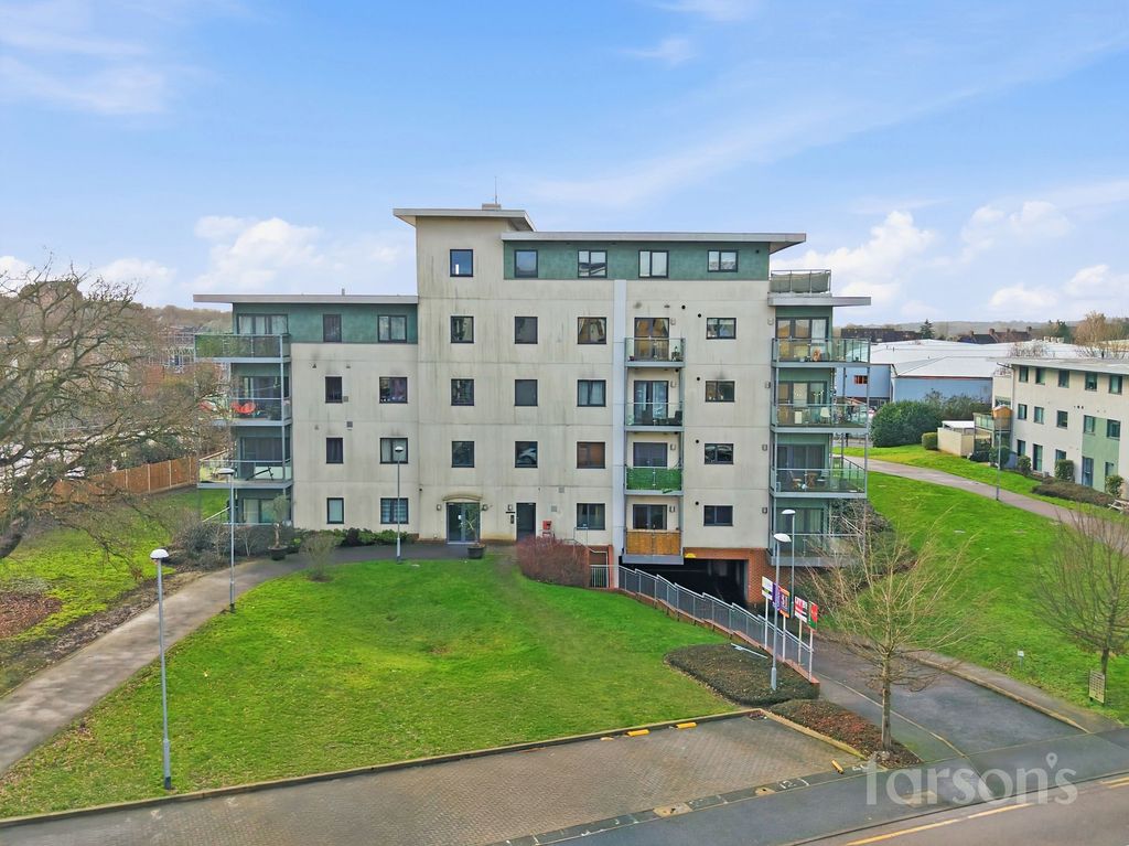 Property photo 1 of 21