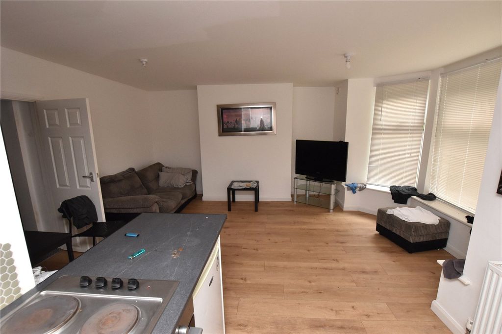 Property photo 2 of 38 Picture No. 02