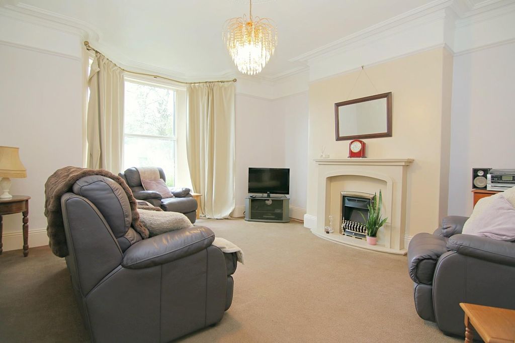 Property photo 3 of 24 Living Room