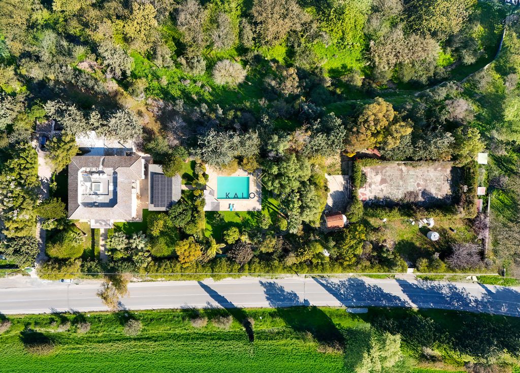Property photo 1 of 34