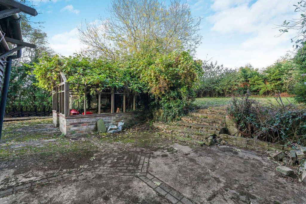 Property photo 3 of 37 35_66671.Jpg