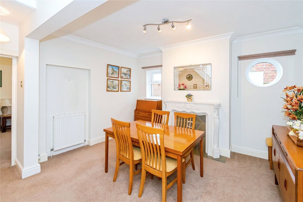 Property photo 3 of 21 Picture No. 23