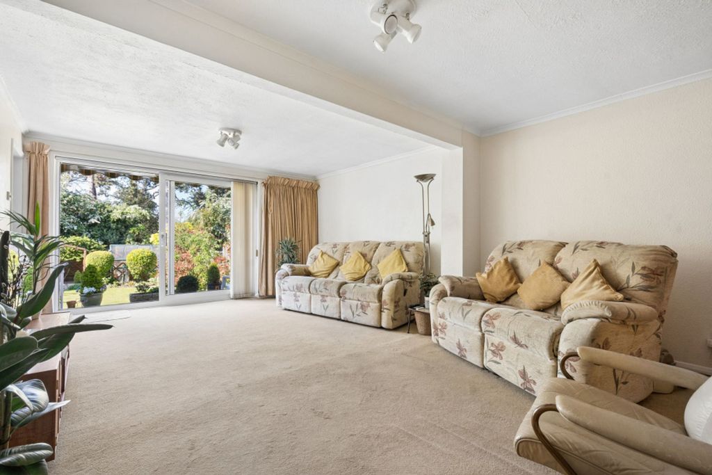 Property photo 3 of 19