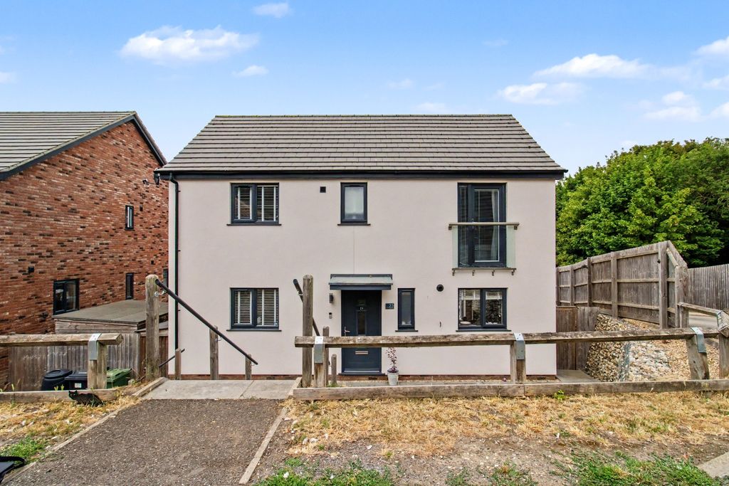 Property photo 1 of 21 5307061