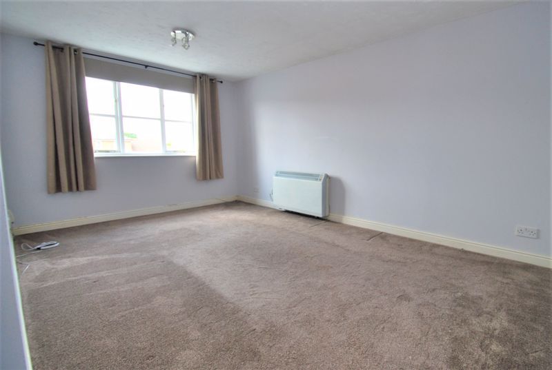 Property photo 3 of 6 Photo 6