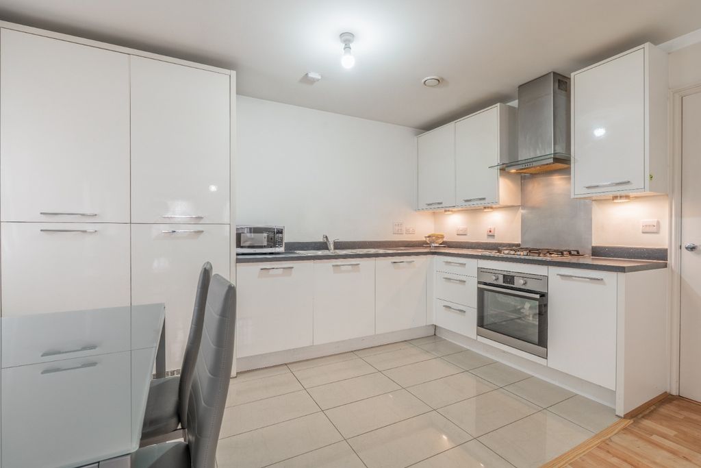 Property photo 1 of 14 4808040