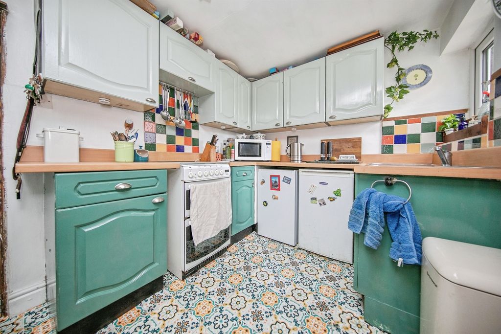 Property photo 3 of 14