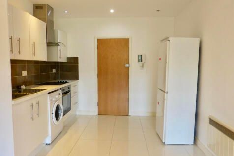 Property photo 3 of 5 85138_House_Neeld_Crescent_London_Nw4_3Rr_1L_211710_Img_02_0000_Max_476x317