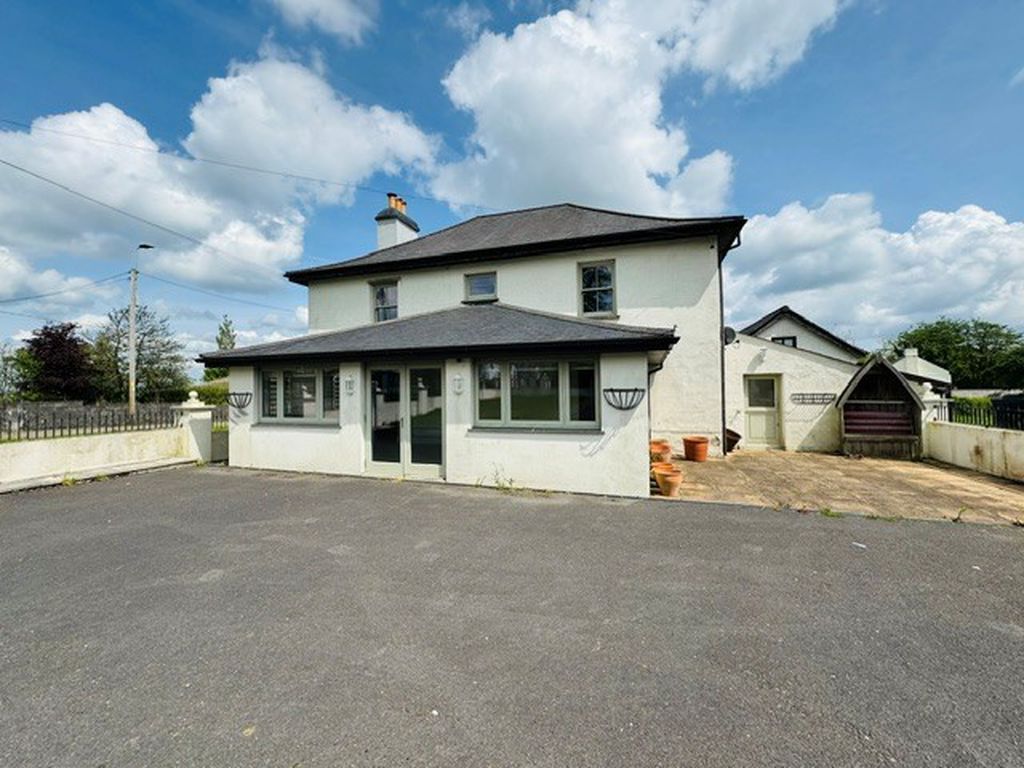 Property photo 1 of 13 Photo 6