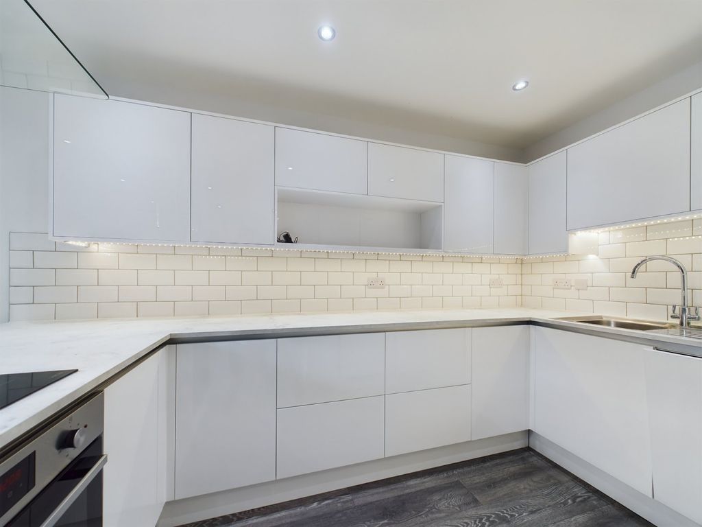 Property photo 2 of 14 Picture No. 36