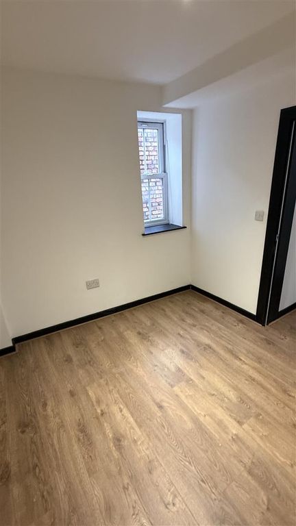 Property photo 3 of 6 Bedroom