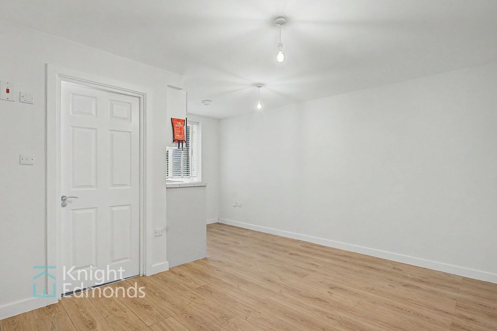 Property photo 1 of 5 Living Space