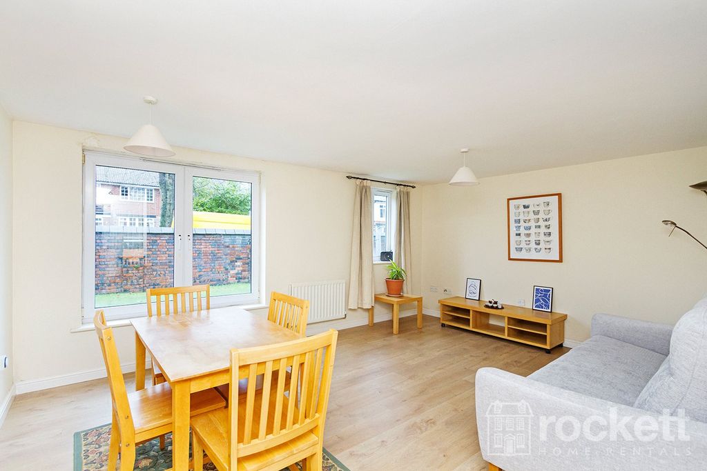 Property photo 2 of 13 Picture No. 12