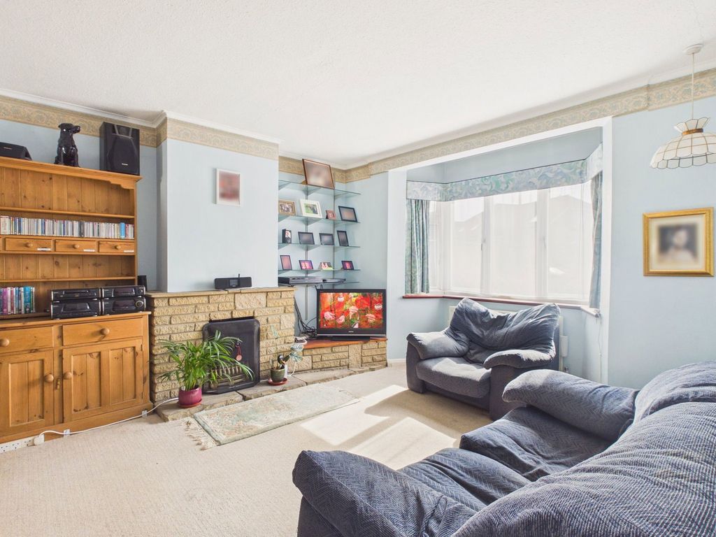 Property photo 3 of 18