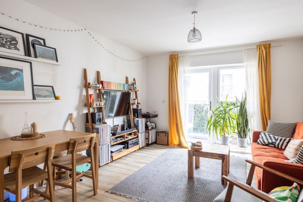 Property photo 3 of 10