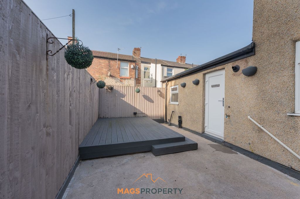 Property photo 3 of 26