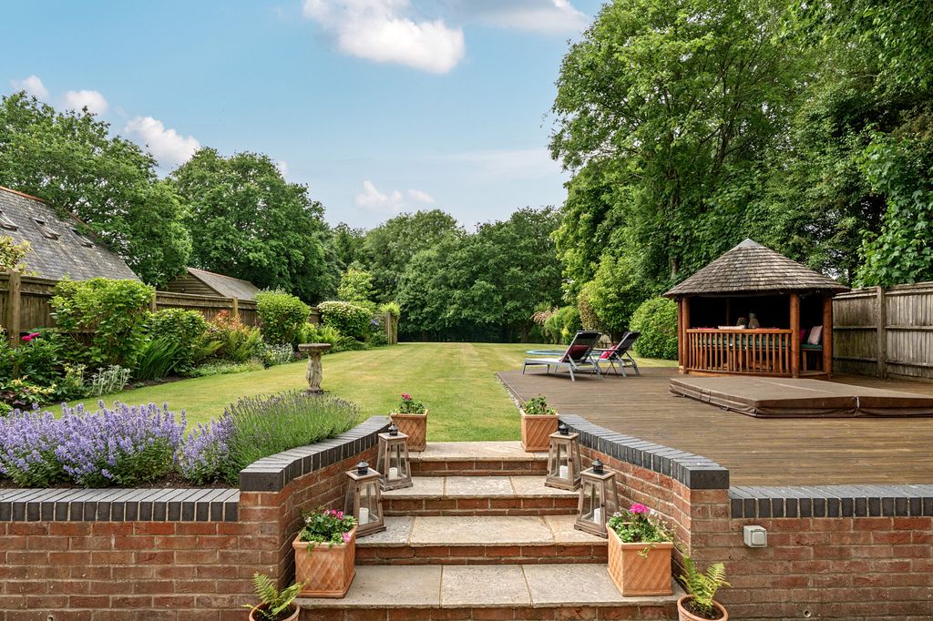 Property photo 3 of 18
