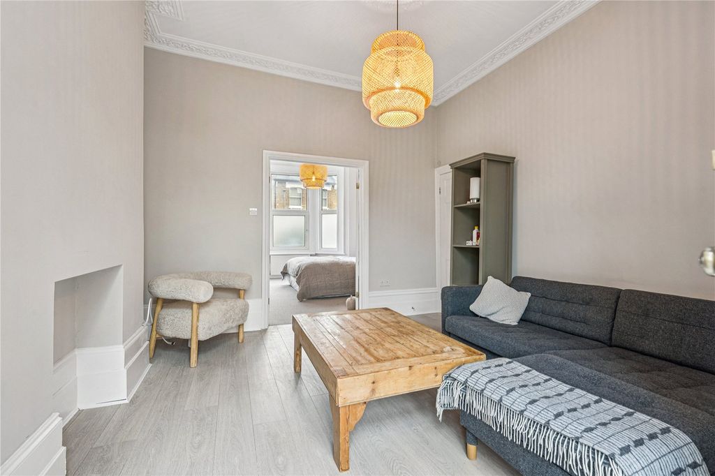 Property photo 3 of 11 Picture No. 16