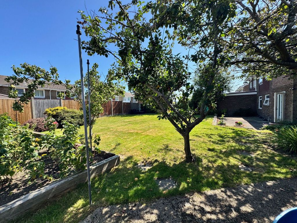 Property photo 2 of 20