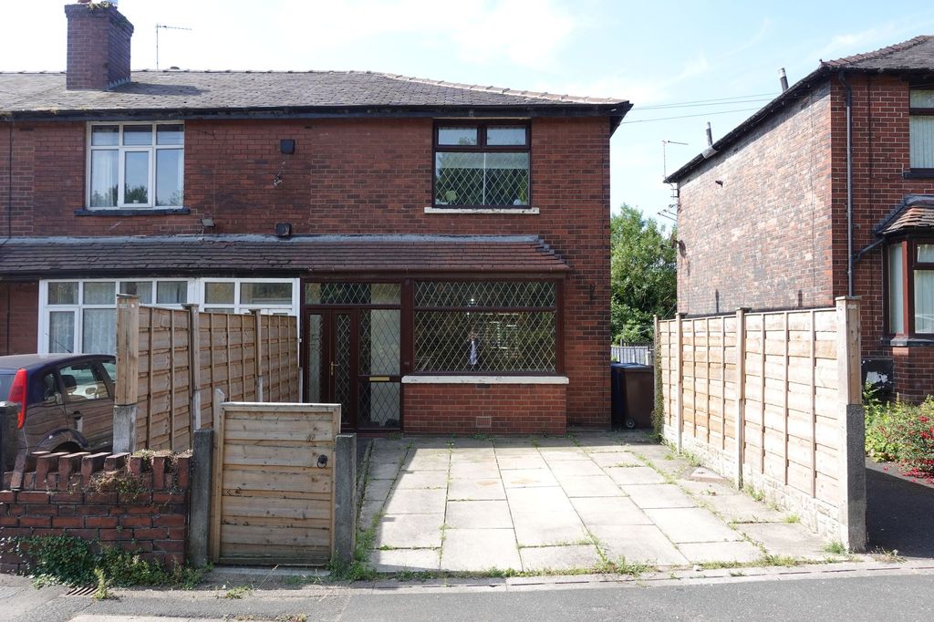 Property photo 1 of 11 External