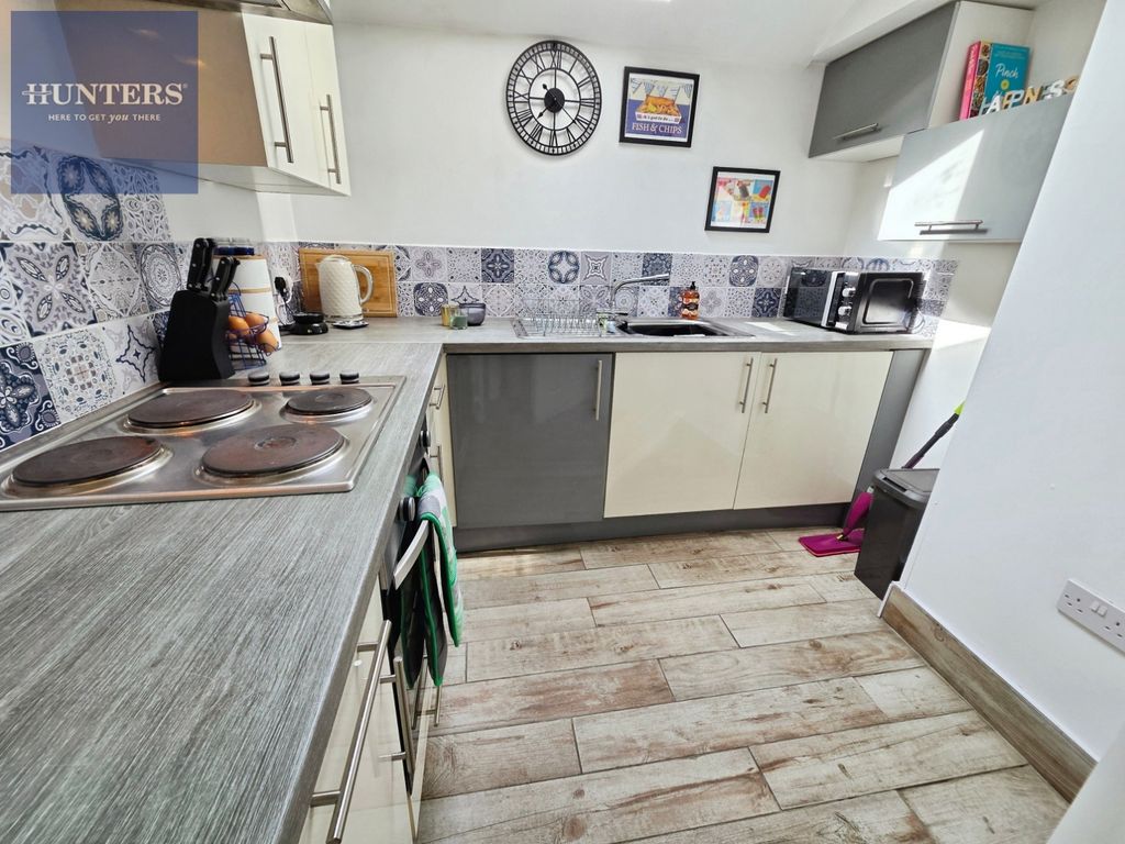 Property photo 3 of 8 Pbox-Img.Jpg