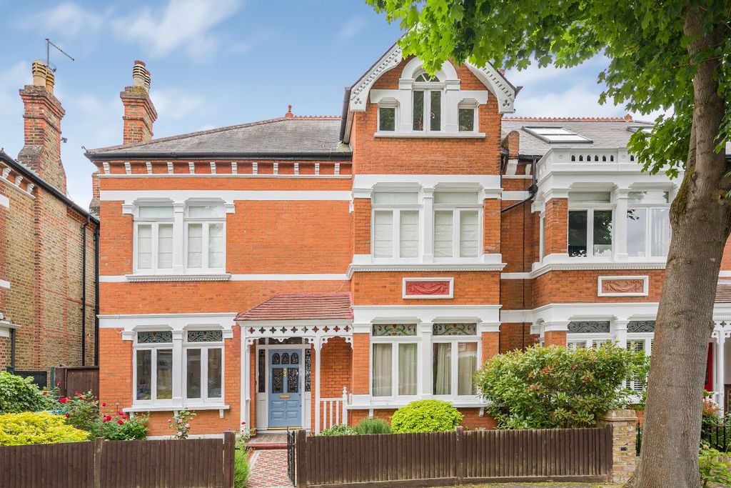 Property photo 1 of 26
