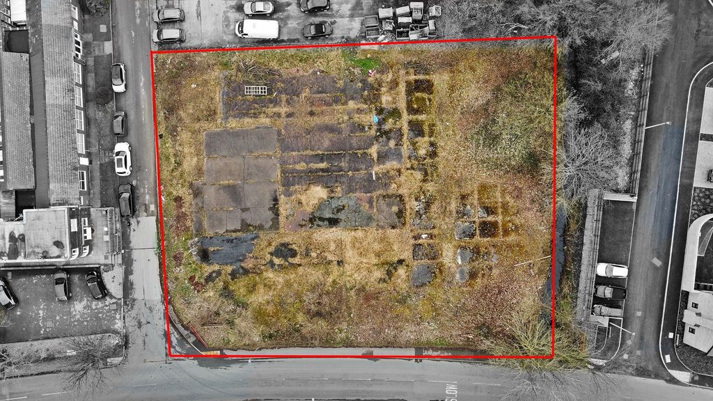 Property photo 1 of 2