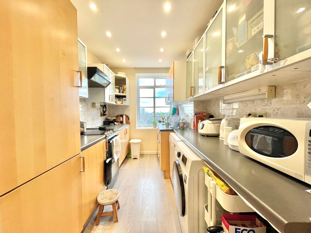 Property photo 3 of 11